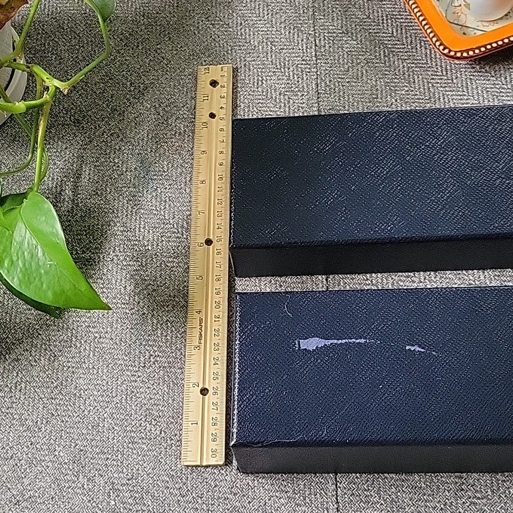 Textured Prada Box (only) - Picture 5 of 7